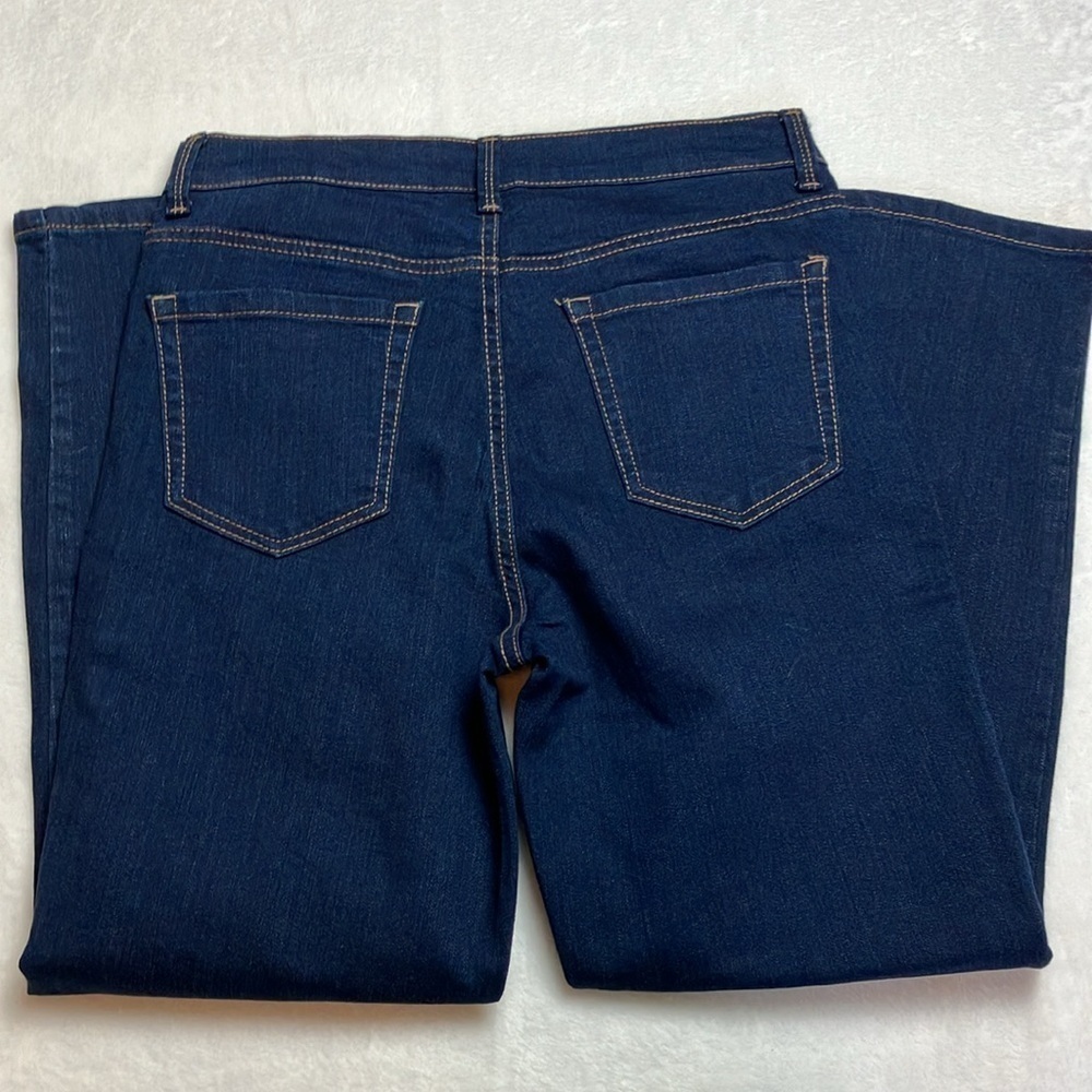 Style & Co. Cotton Blend Denim Straight Leg Jeans Size 10P - Picture 3 of 3